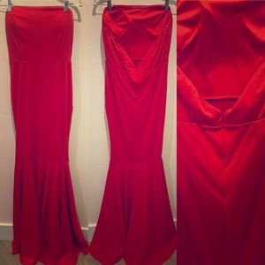 Gorgeous long elegant red mermaid dress ❤️